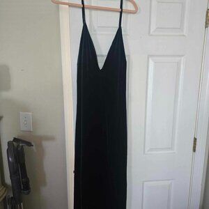 NWT: Fashion Nova Galant Velvet Dress